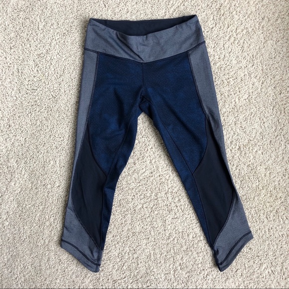 SOLD Lululemon Wunder Under Crop - Sashiko - Picture 7 of 9
